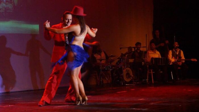 JOSÉ CASTRO - Danseur - Chorégraphe - Bolas - Metteur en scène - Image 30
