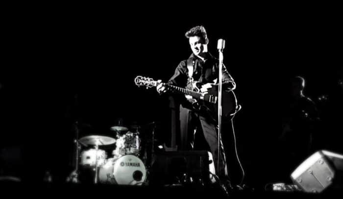 Jay RYAN BERETTI Rock Tribute from Elvis to U2