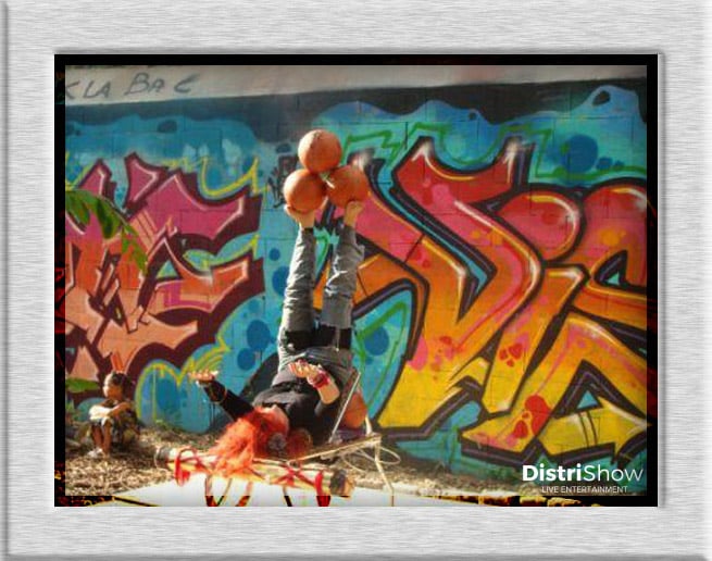 Jongleuse Antipodiste booking